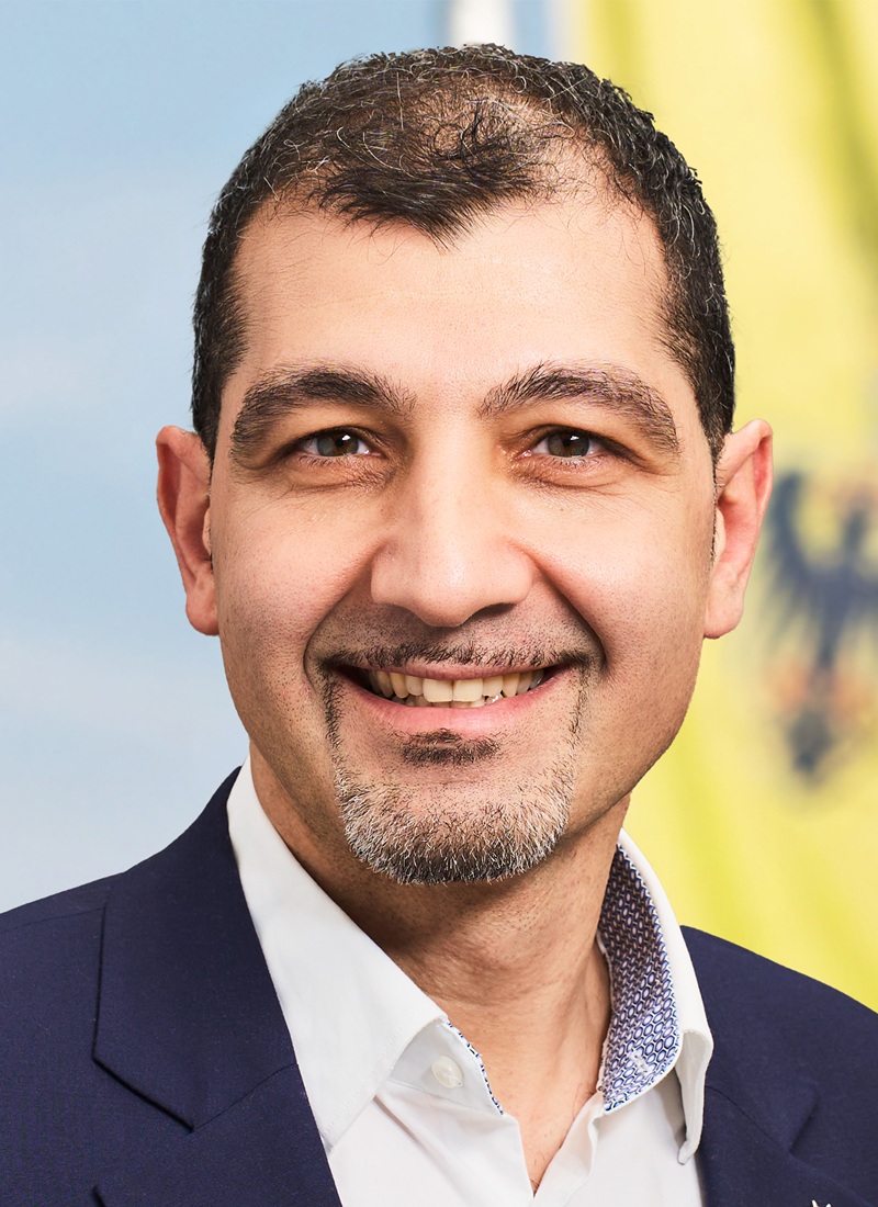 Dr. Ecevit Agu, Geschäftsbereichsleiter GB7